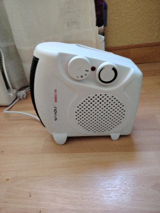 Calefactor pequeño blanco