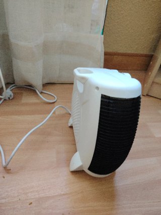 Calefactor pequeño blanco