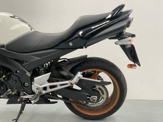 SUZUKI GSR 600 2010