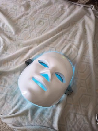 Mascarilla facial LED blanca
