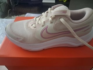 Zapatillas Nike Mujer Beige y Rosa