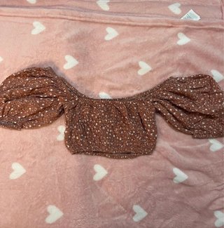 Crop top palabra de honor marron Pullandbear S