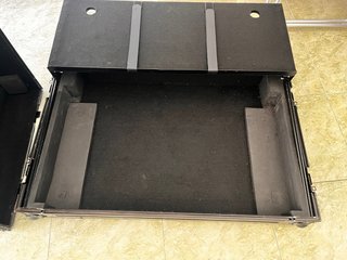 Maletín Rígido  Compatible mesa Pionner XDJ-RX