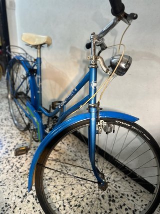 Bicicleta BH azul