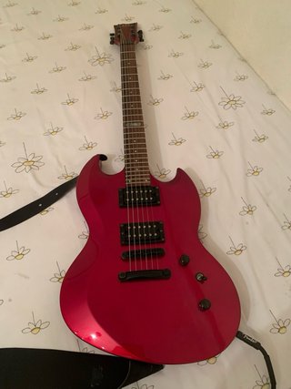 Guitarra eléctrica tipo SG LTD descatalogada