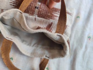 Bolso de tela hecha a mano