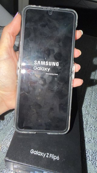 Samsung Galaxy Z Flip6