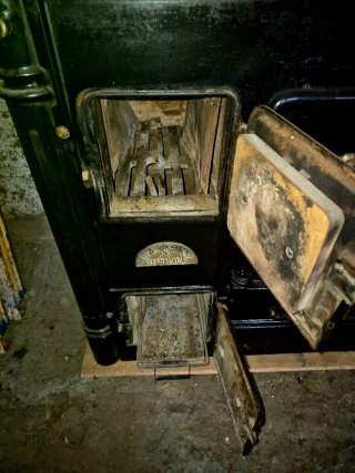Cocina de leña y carbón calefactora
