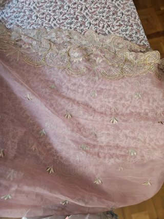 Vestido largo bordado talla M
