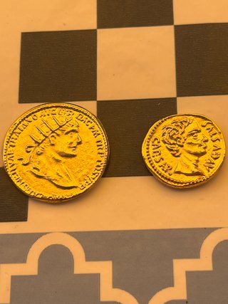 2 Monedas Romanas Antiguas Doradas