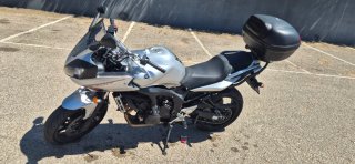 Yamaha FZ6 S2 Plata con Baúl