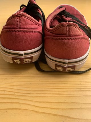 Zapatillas Vans burdeos clásicas