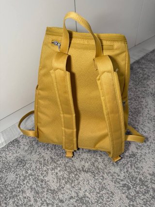 Mochila Nike Amarilla