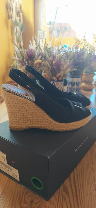 Alpargatas Tommy Hilfiger Cuña Negro/Beige