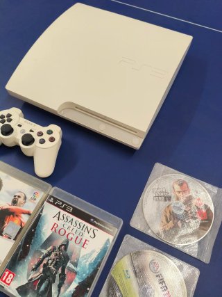 Consola PS3 Slim Blanca + Juegos