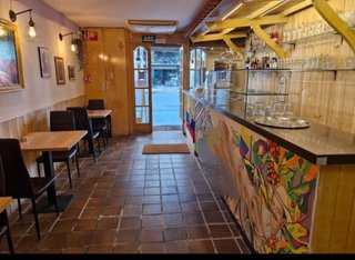 Traspaso Bar C3 Eixample con Terraza