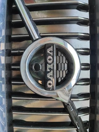 Rejilla  Volvo xc 60
