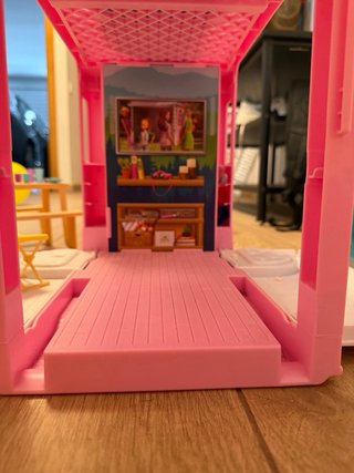 Autocaravana Barbie Rosa