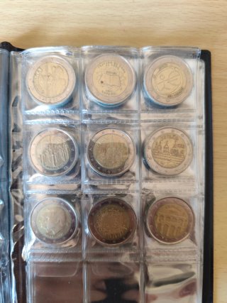 36 Monedas 2€ Conmemorativas + Álbum