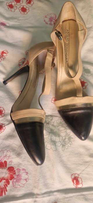 Zapatos Adolfo Dominguez Beige y Negro Talla 38