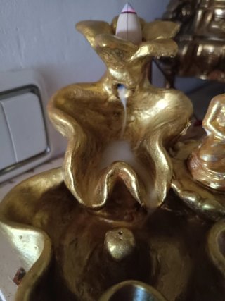 Figura Buda Dorado Humo Cascada Mágico.