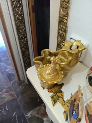 Figura Buda Dorado Humo Cascada Mágico.