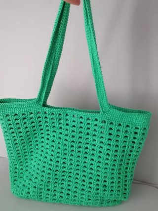 Bolso de crochet verde con forro 25€