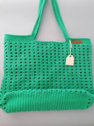 Bolso de crochet verde con forro 25€