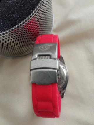 Reloj Marea Rojo con Correa de Silicona