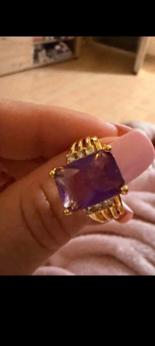 Anillo chapado en oro 18 k con piedra morado