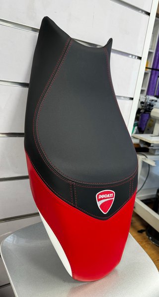 Asiento ducati monster