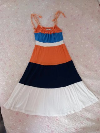 Vestido largo Bershka de tirantes talla XS S 34 36