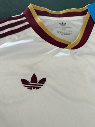 Segunda equipación España