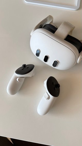 Meta Quest 3 512GB + 2 Controles