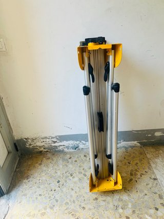Cavalletto DeWalt per troncatrice