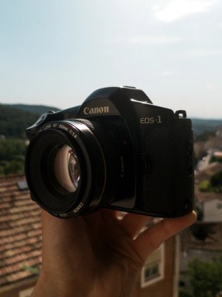Canon EOS-1 Cámara Analógica 35mm + 50mm f/1.4 AF