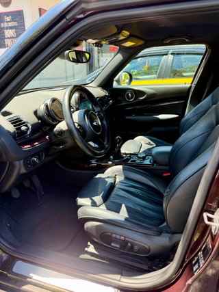 Mini Clubman Cooper 2015 — Cargado de opciones