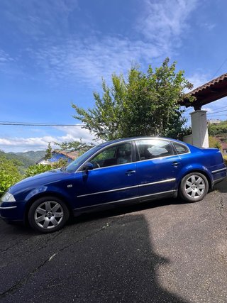 Volkswagen Passat 1.9 TDI 130CV Highline   Vendo