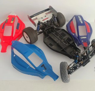 Buggy RC 1/10 Associated B4RS (sin electrónica)