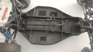Buggy RC 1/10 Associated B4RS (sin electrónica)
