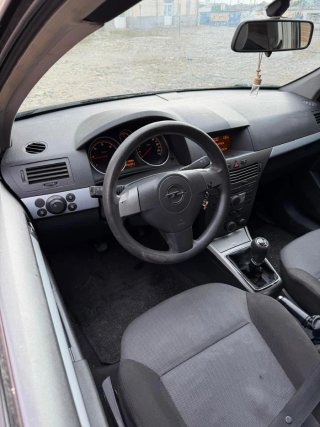 Opel Astra H 1.6 16V Gasoil
