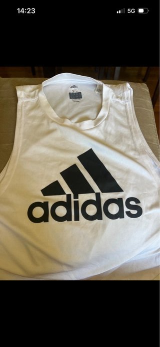 Camiseta sin mangas Adidas blanca