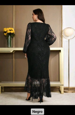 Vestido negro de encaje elegante
