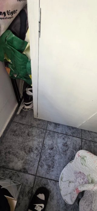 Regalo Armario blanco y madera de buena calidad.