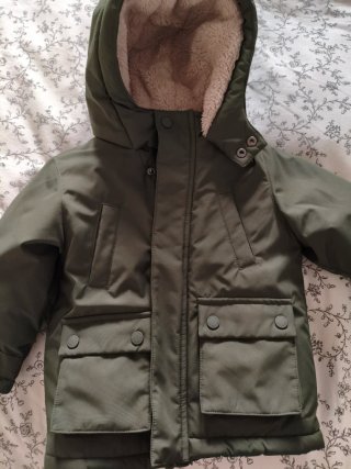 Parka bambino verde con cappuccio foderato