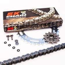 Kit Cadena EK Reforzada Corona Piñón