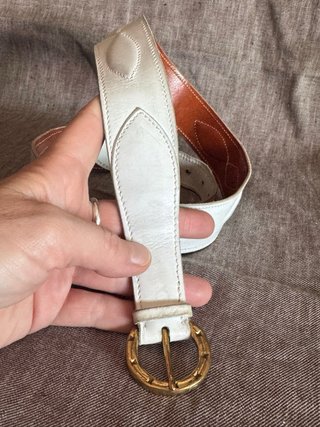 Cintura bianca con fibbia dorata pelle vintage