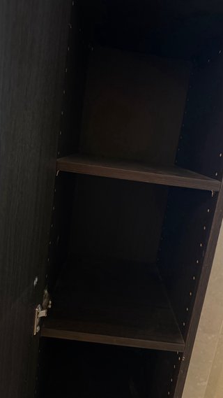 Cajonera de madera oscura / negra