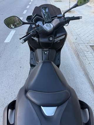 Yamaha XMAX 400 Scooter