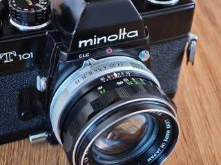 Minolta SRT 101 Cámara Analógica Negra